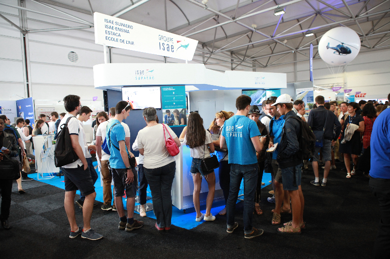 Le Groupe ISAE au Bourget Le Groupe ISAE au Bourget
